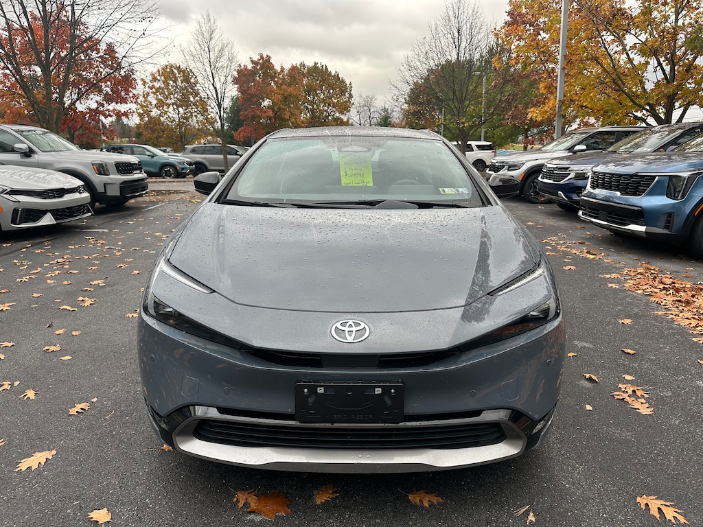 Used 2023 Toyota Prius LE Hatchback