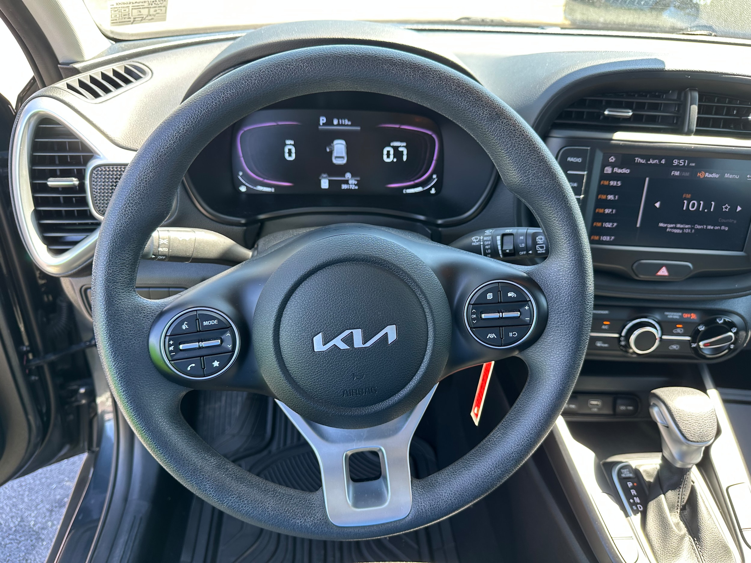 2023 Kia Soul LX - Photo 27