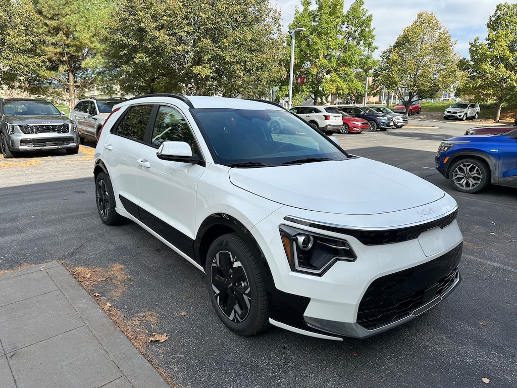 New 2025 Kia Niro EV Wind SUV
