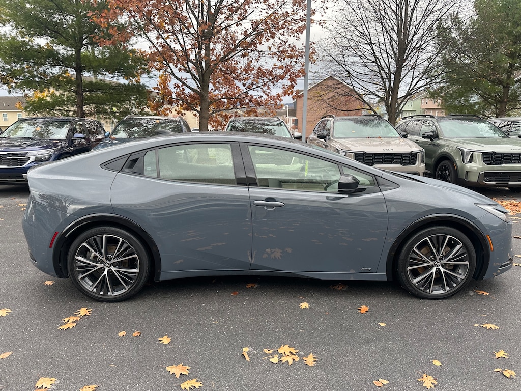 Used 2023 Toyota Prius LE Hatchback