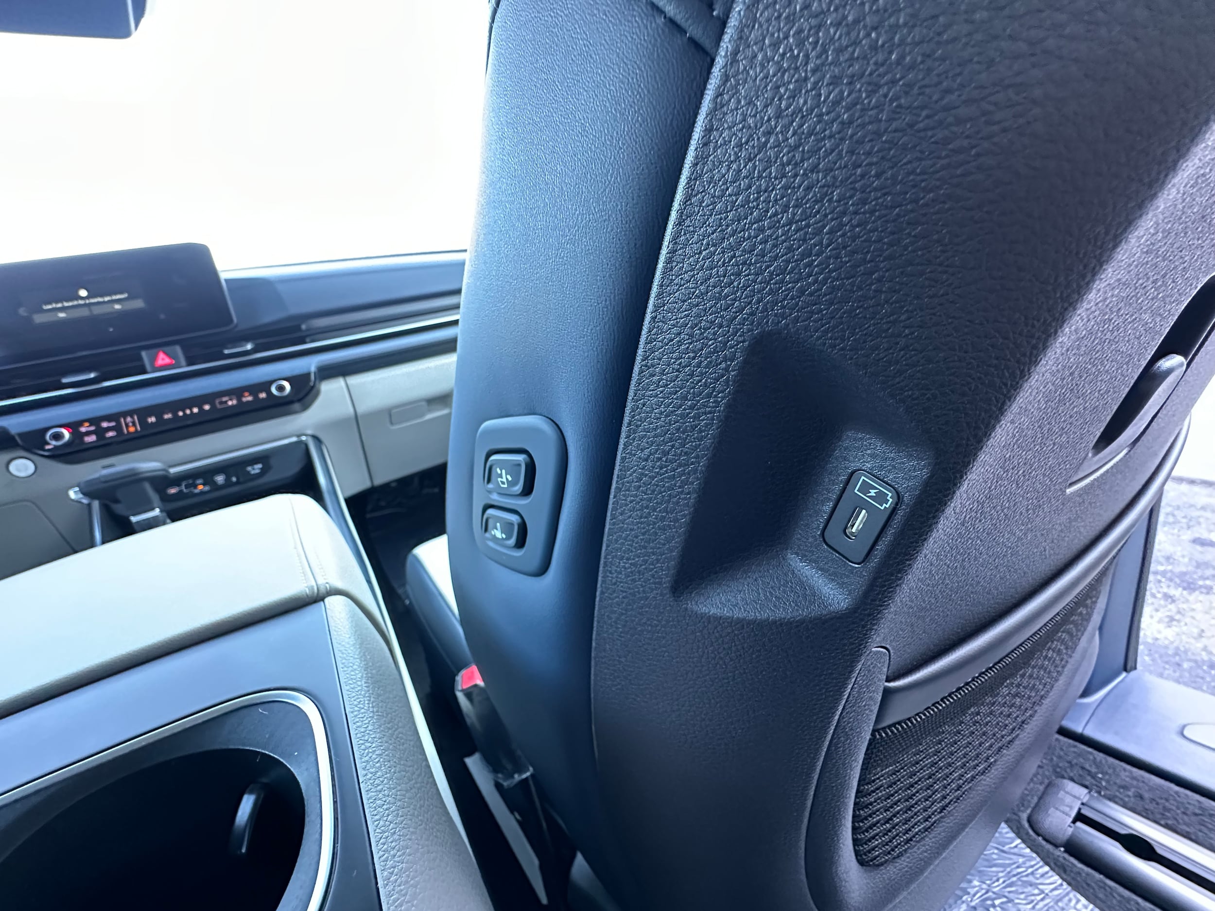 2026 Kia Carnival EX - Photo 22