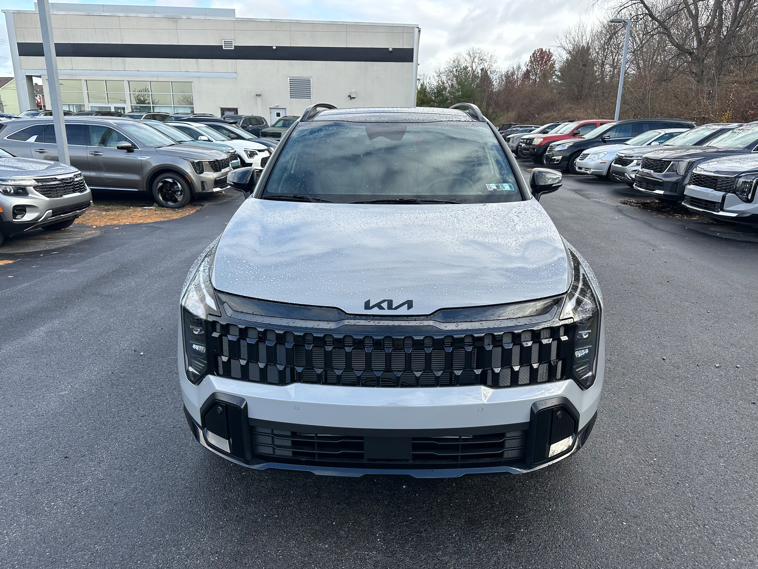 2026 Kia Sportage X-Line photo 2