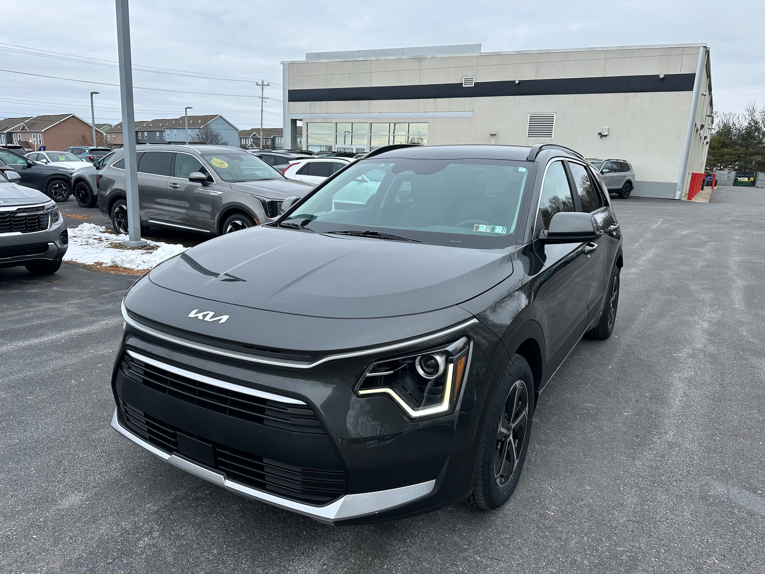 2025 Kia Niro EX's photo