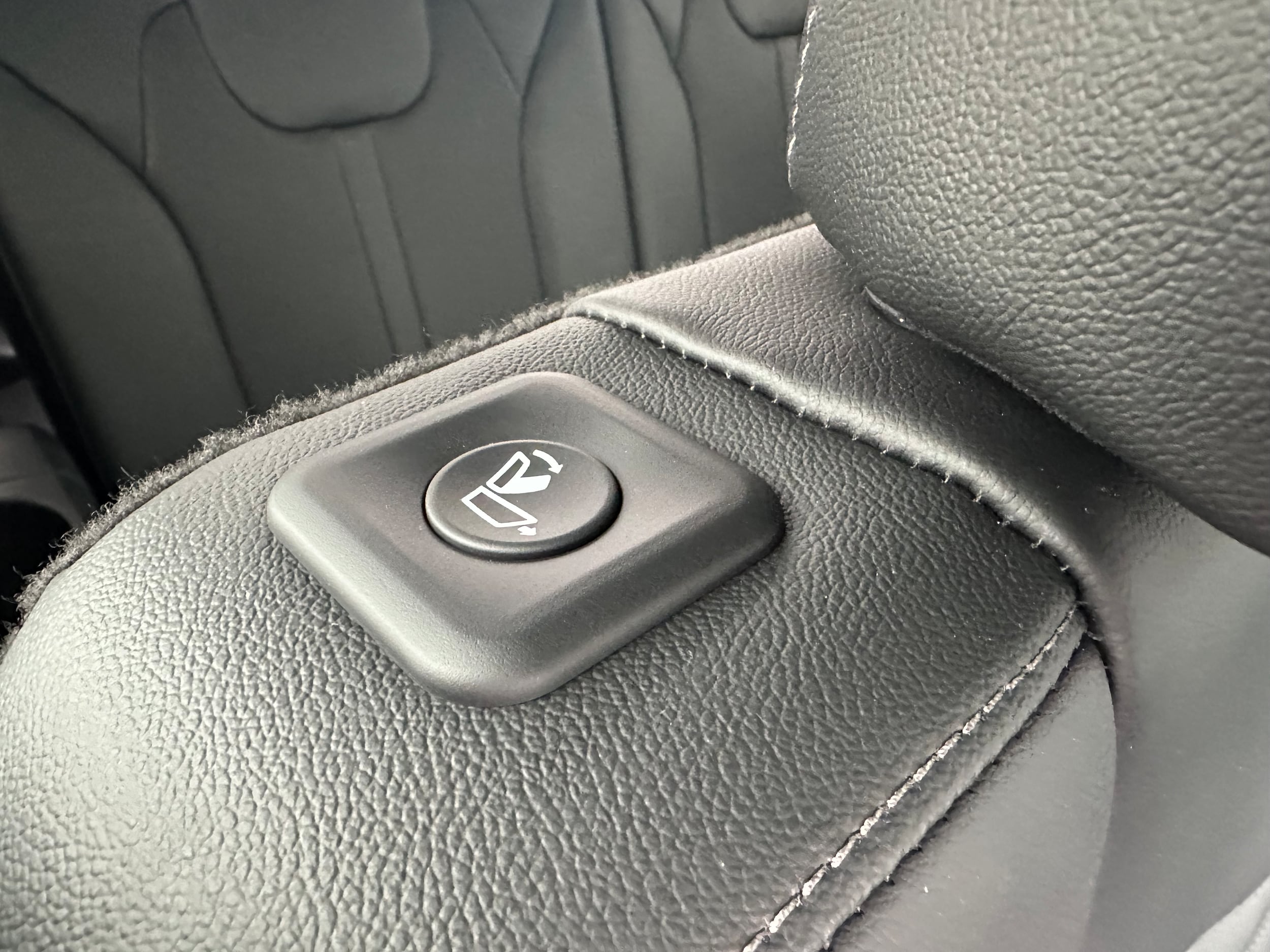 2026 Kia Sorento X-Line SX Prestige - Photo 27