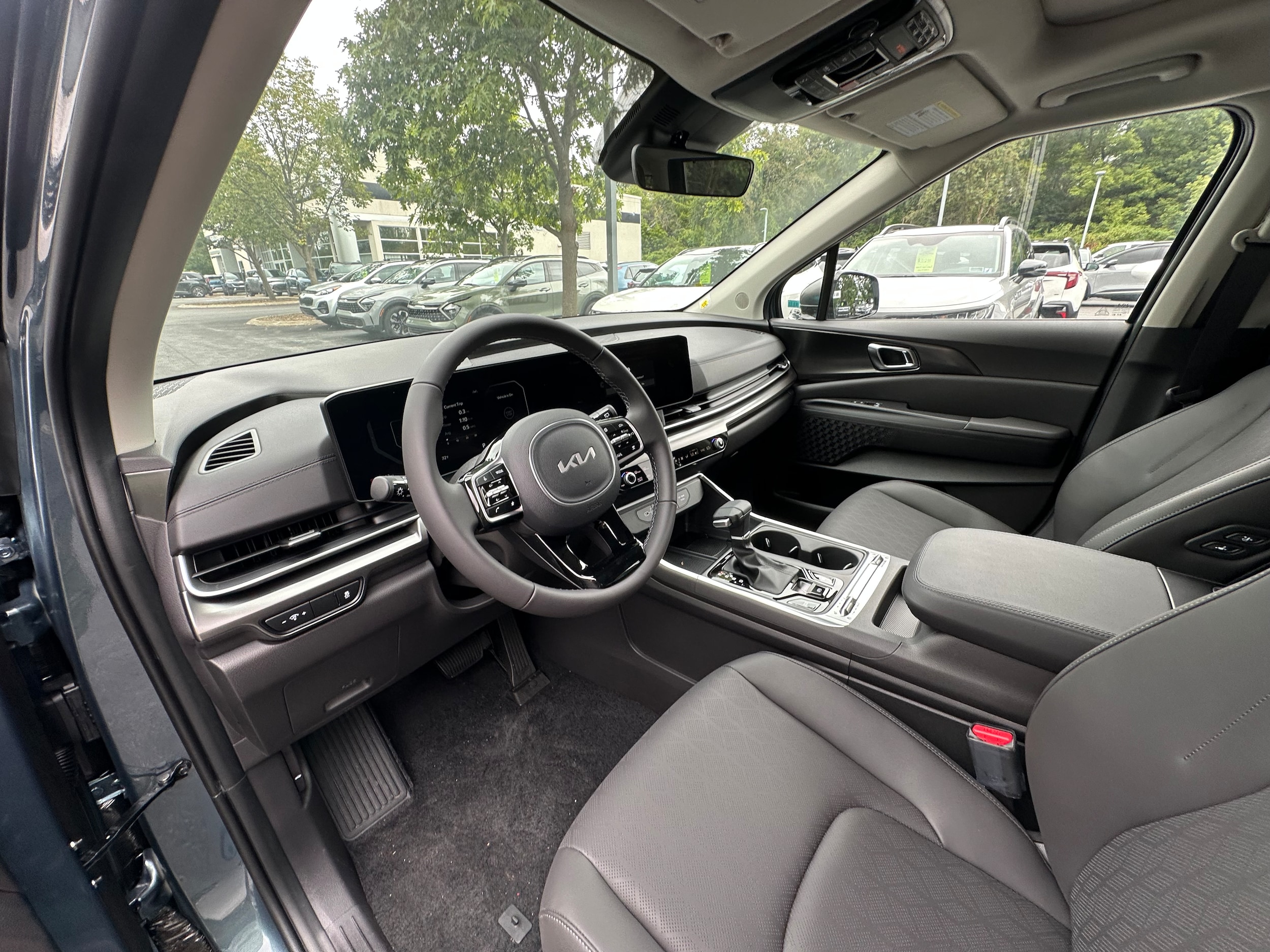 2026 Kia Carnival SX - Photo 36