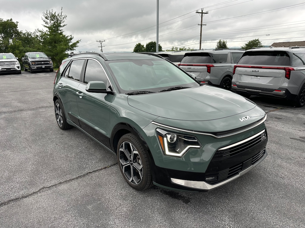Certified 2024 Kia Niro EX Touring SUV