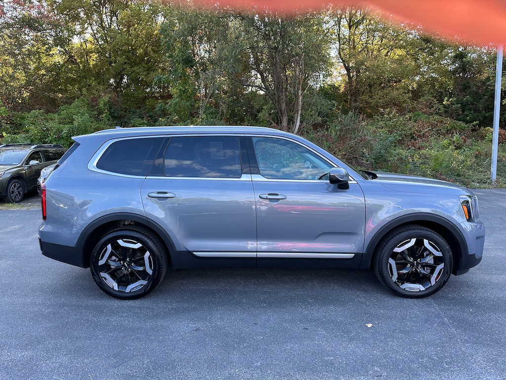 Certified 2025 Kia Telluride S SUV