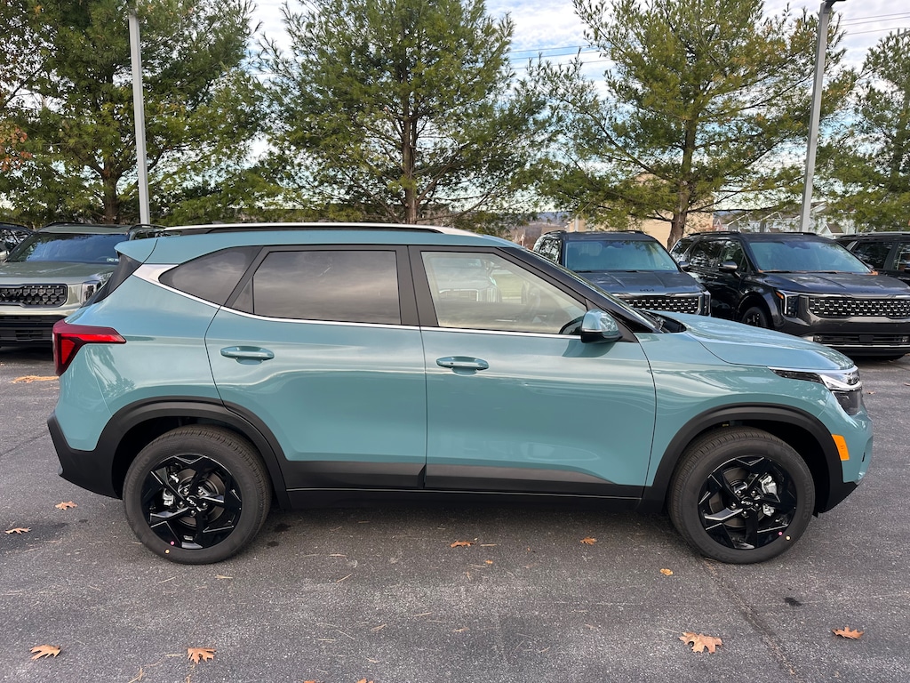 New 2026 Kia Seltos EX SUV