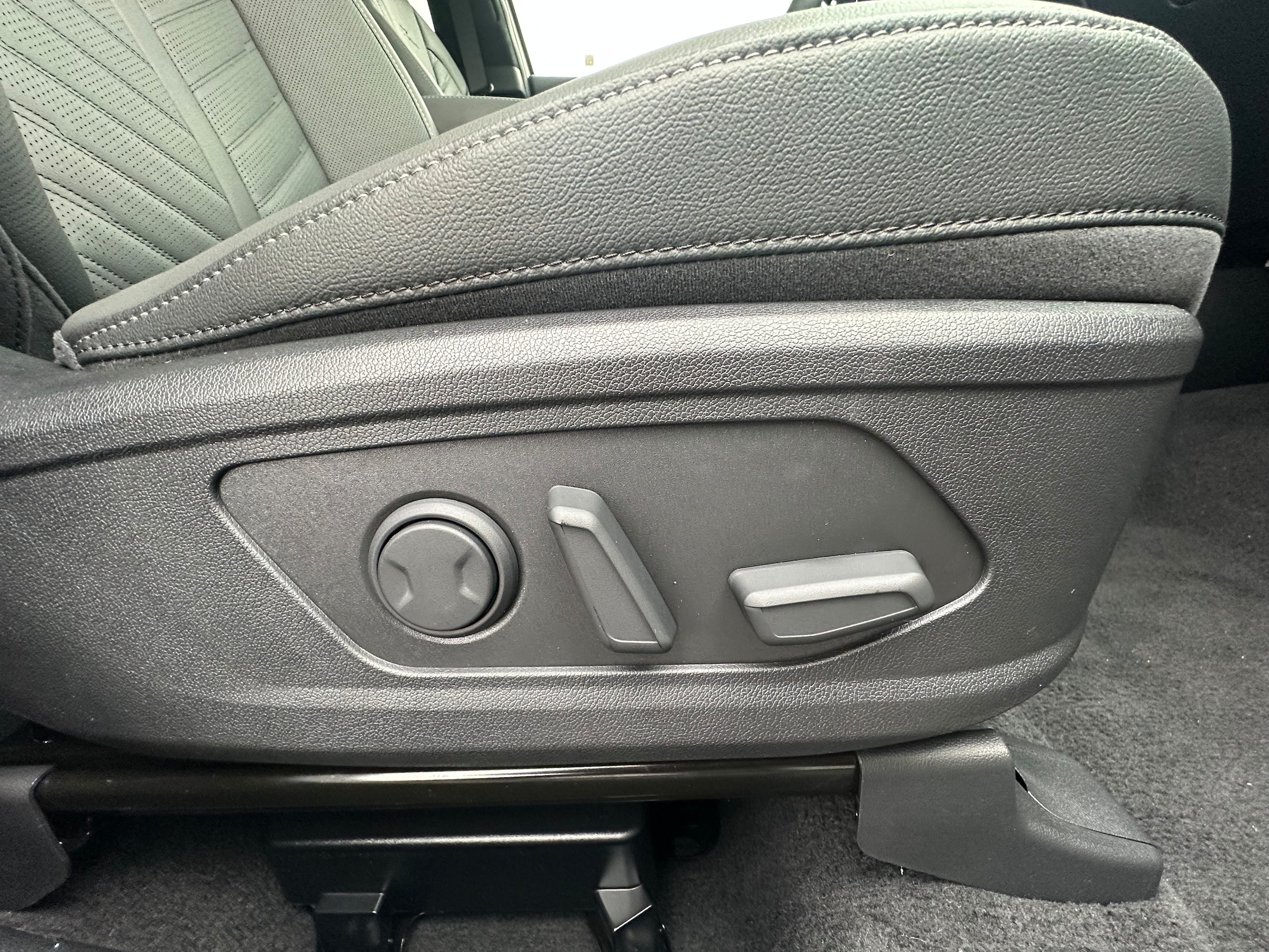 2026 Kia Sorento X-Line SX Prestige - Photo 31