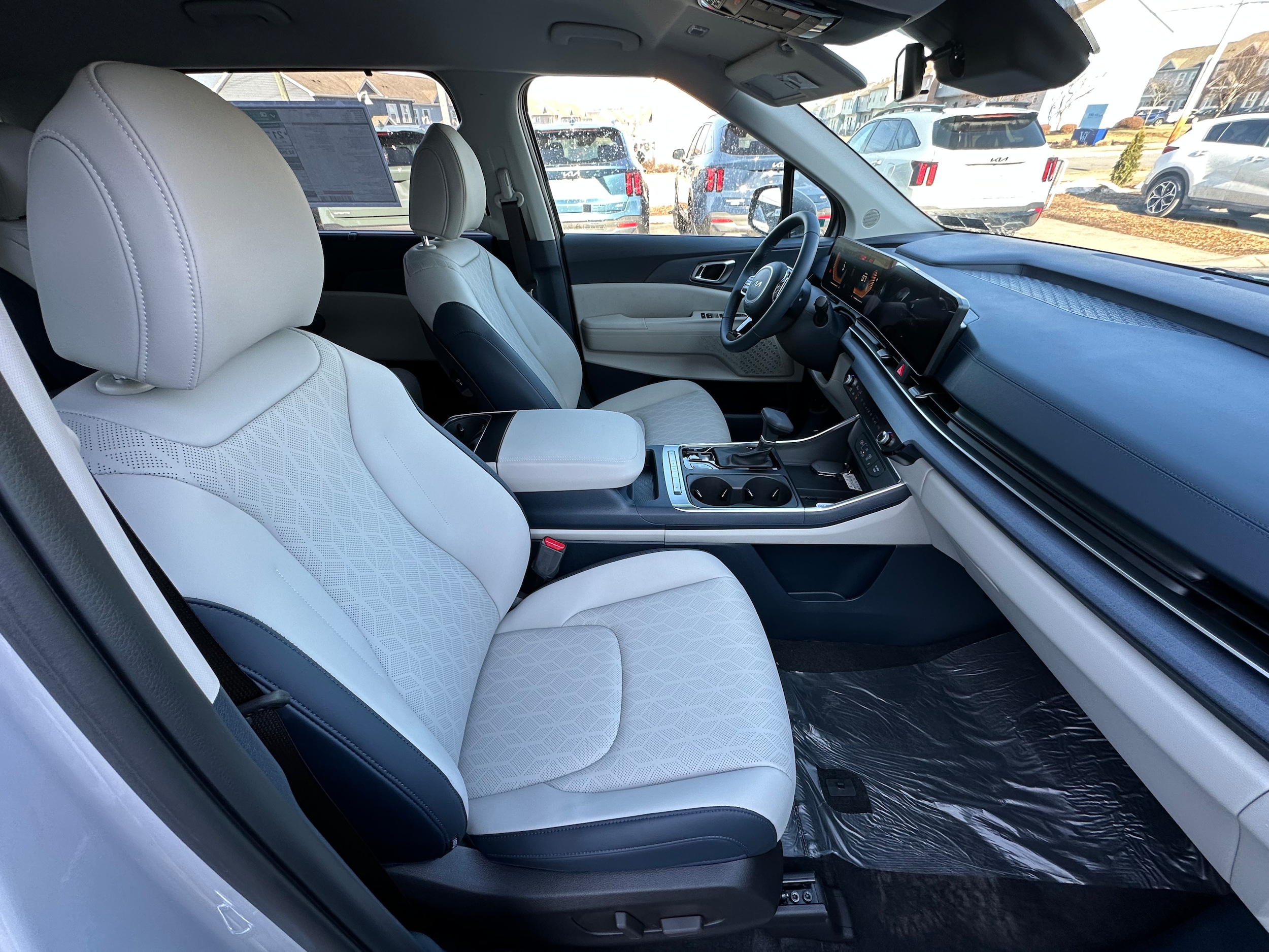 2026 Kia Carnival EX - Photo 33