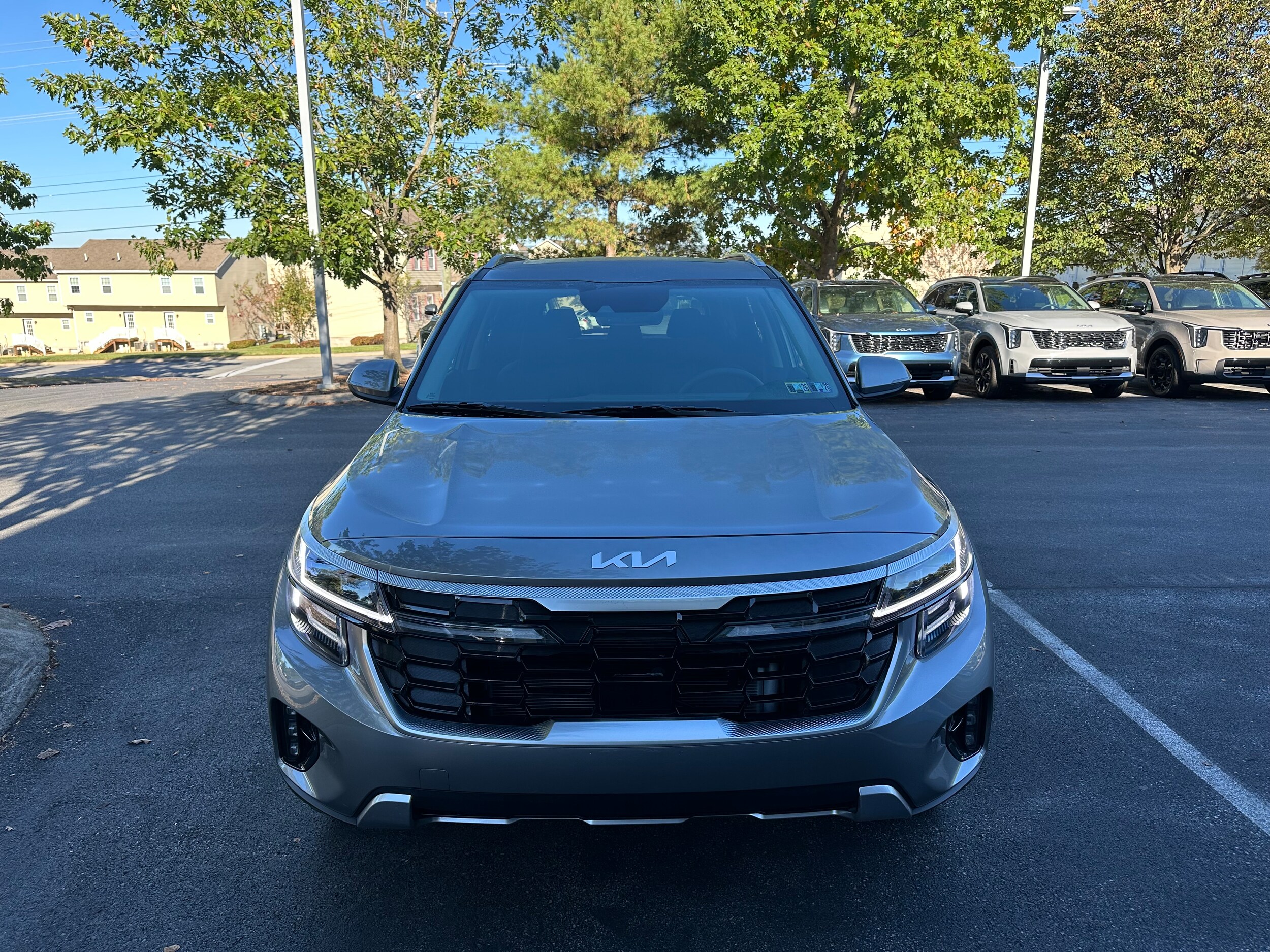 2026 Kia Seltos SX photo 2