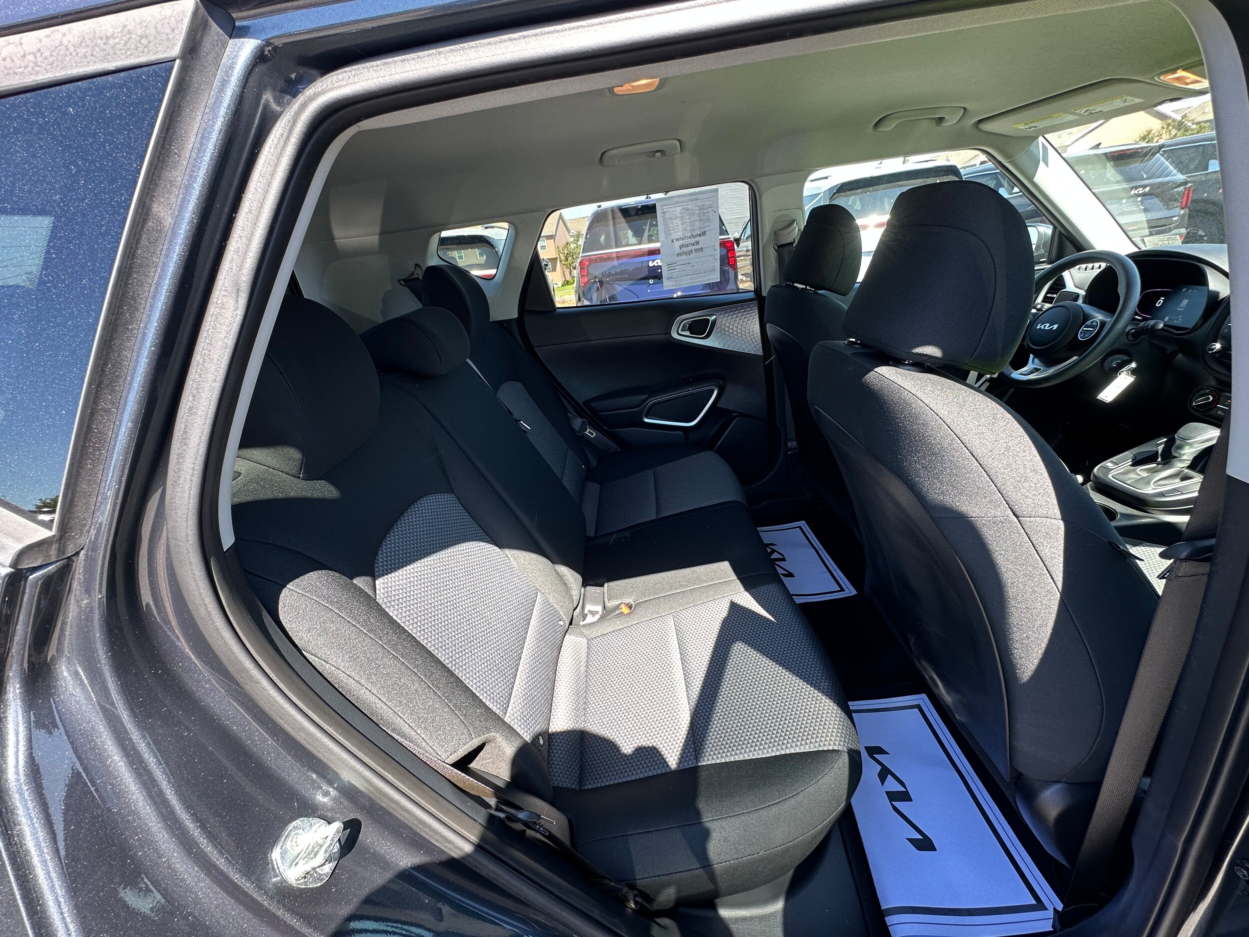 2023 Kia Soul LX - Photo 12