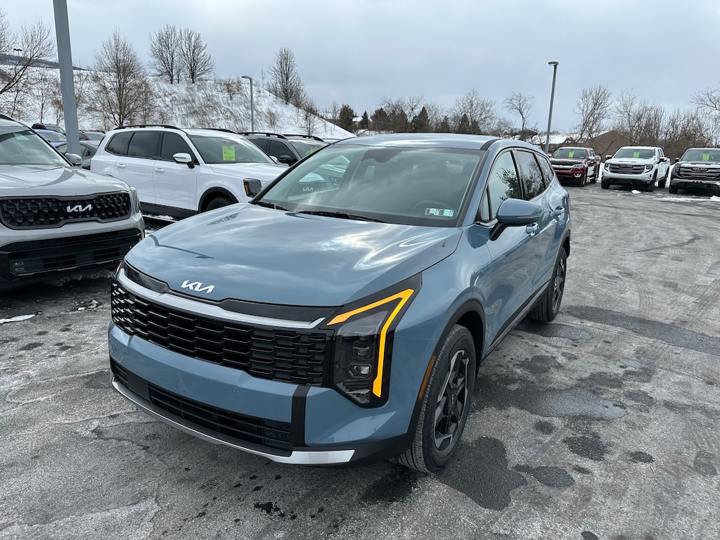New 2026 Kia Sportage Hybrid S SUV