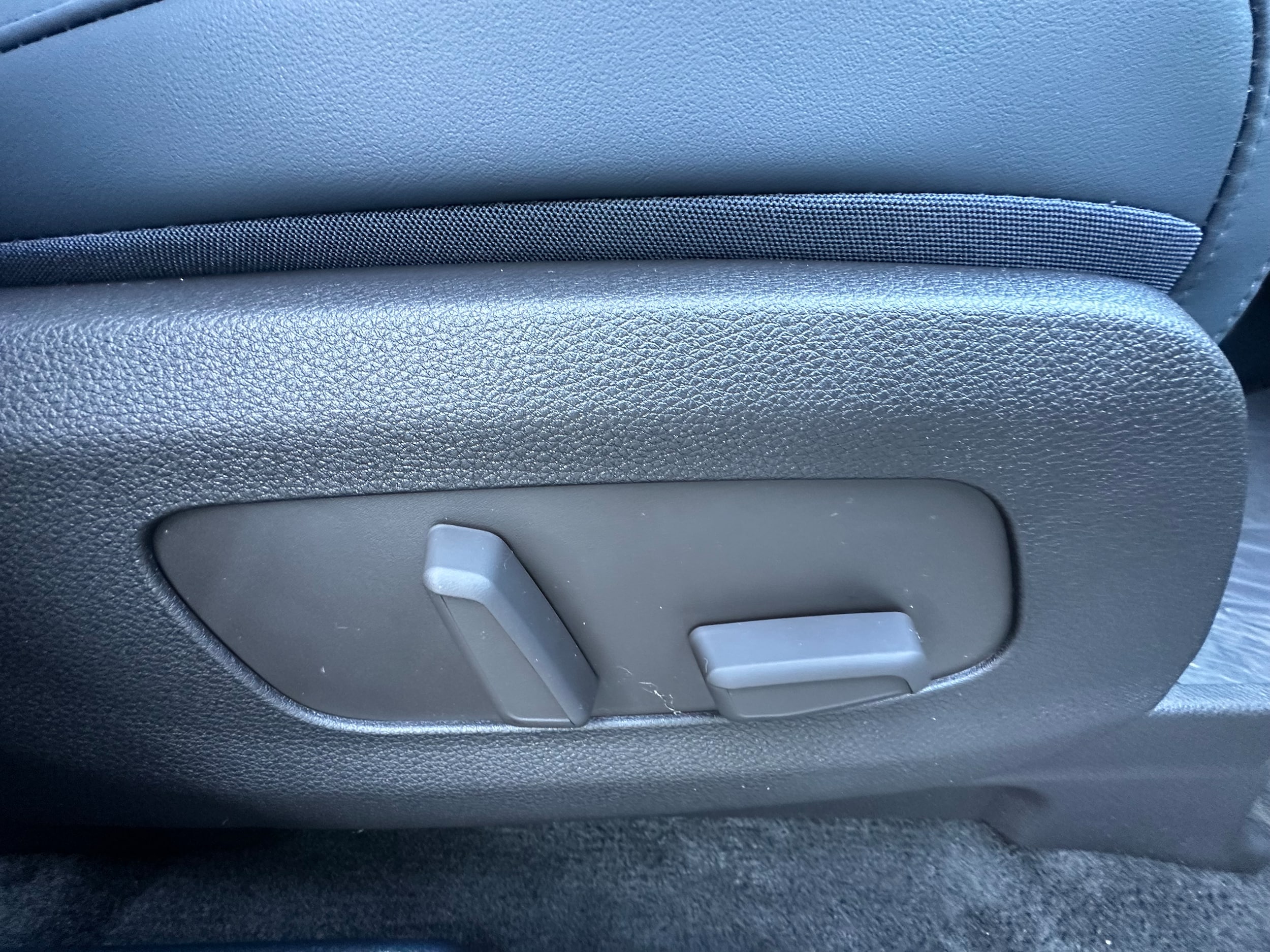 2026 Kia Carnival EX - Photo 32