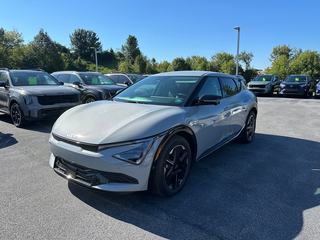 New 2026 Kia EV6 Wind SUV