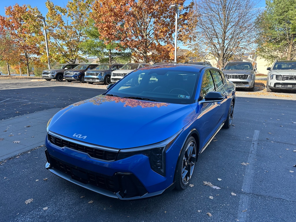 New 2025 Kia K4 GT-Line Sedan