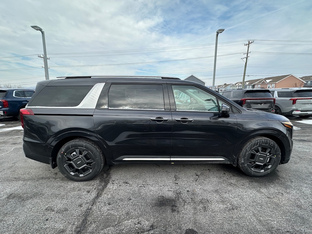 New 2026 Kia Carnival Hybrid SX Van Passenger Van