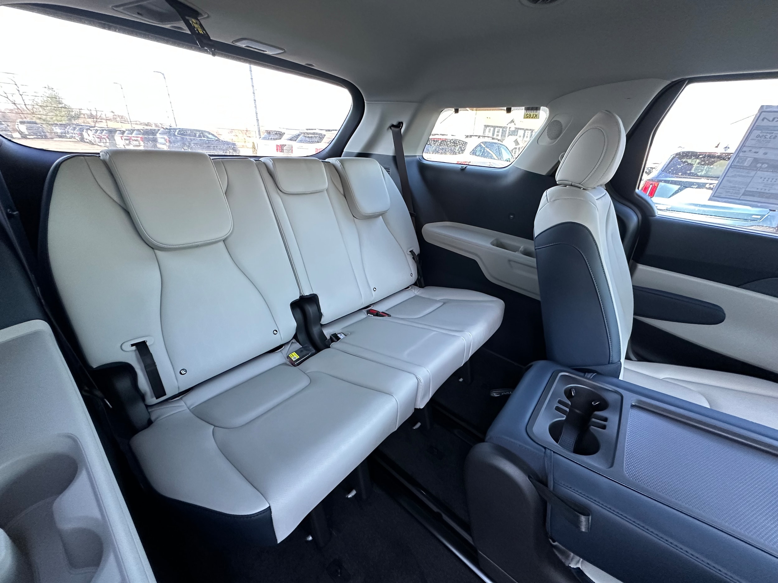 2026 Kia Carnival EX - Photo 29