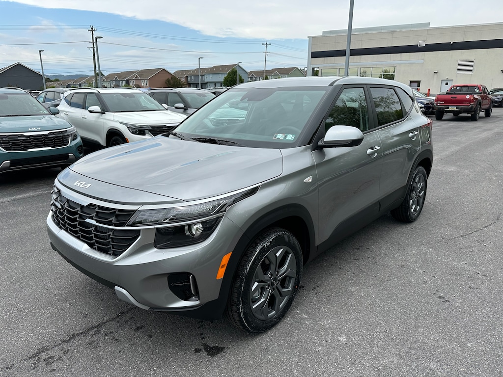 New 2026 Kia Seltos LX SUV