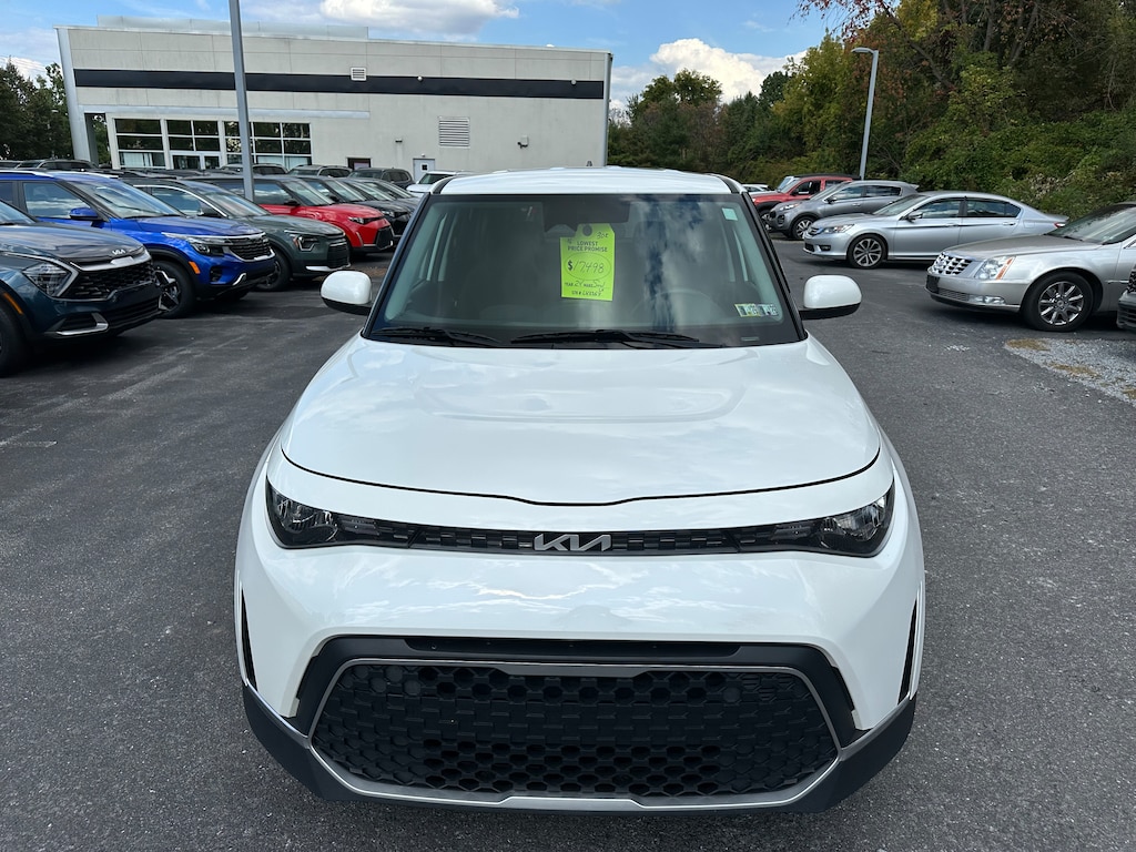 Certified 2024 Kia Soul LX Hatchback