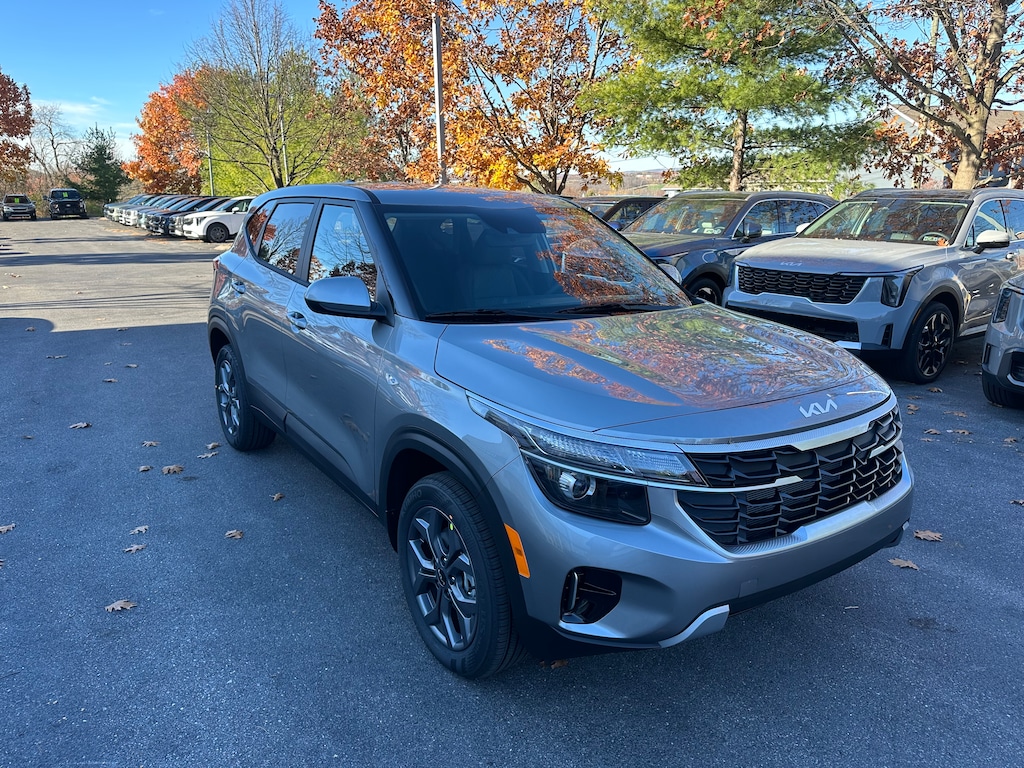 New 2026 Kia Seltos LX SUV