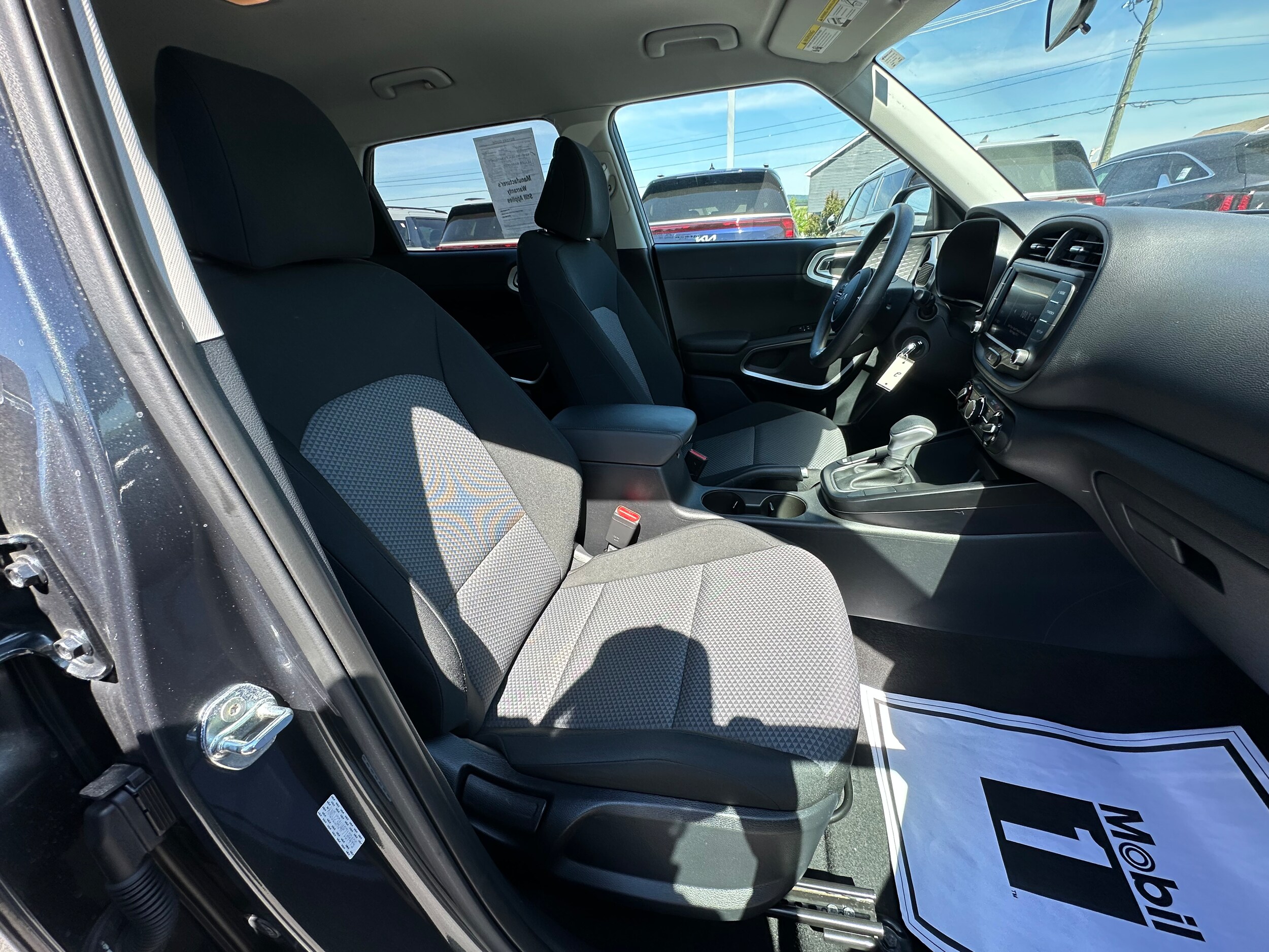 2023 Kia Soul LX - Photo 16