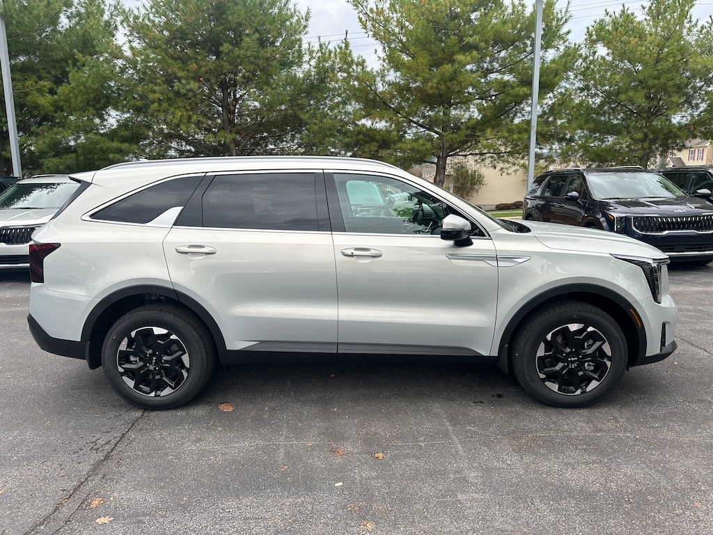 New 2026 Kia Sorento S SUV