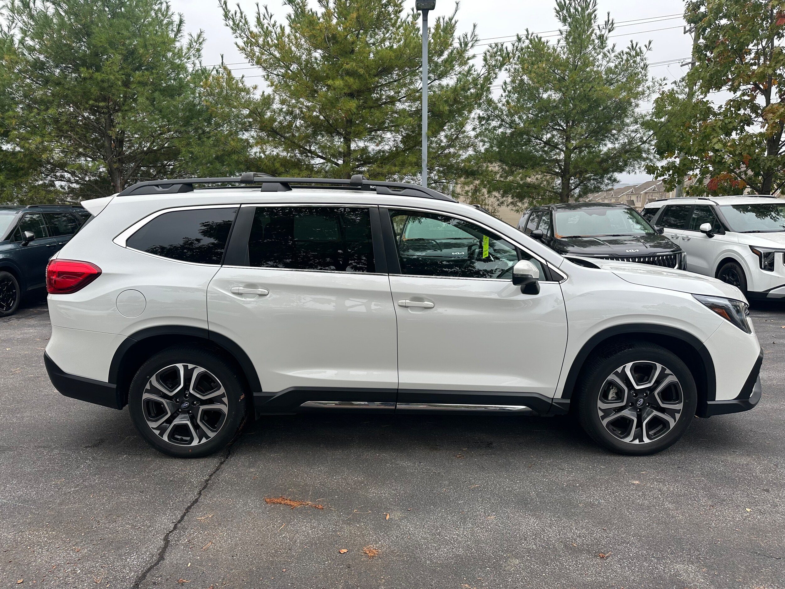 2023 Subaru Ascent Limited photo 4