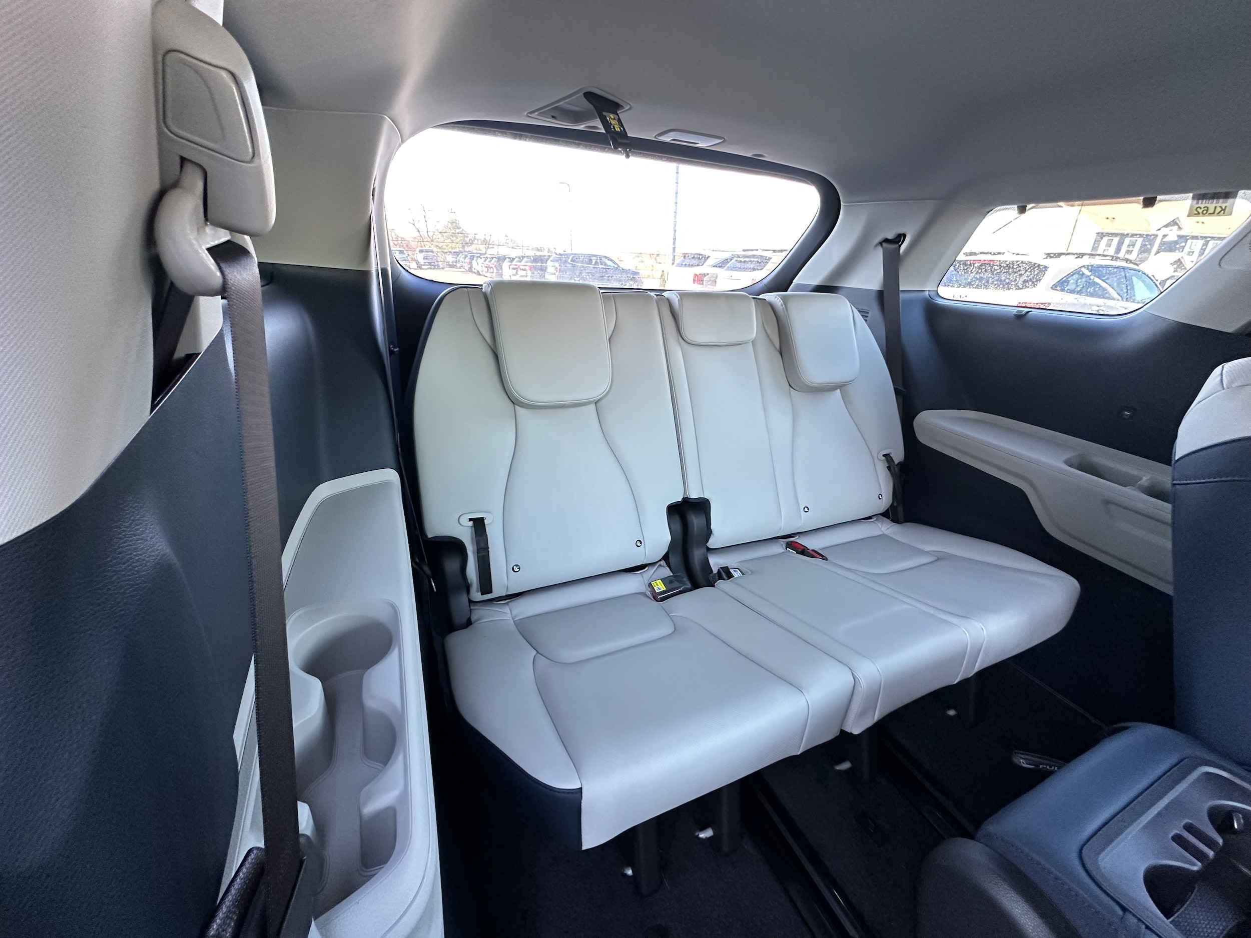 2026 Kia Carnival EX - Photo 28