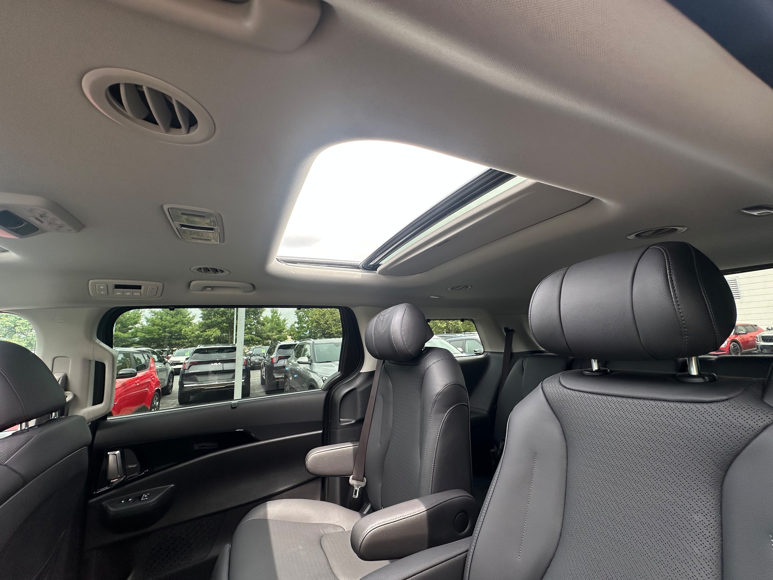 2026 Kia Carnival SX Prestige - Photo 32