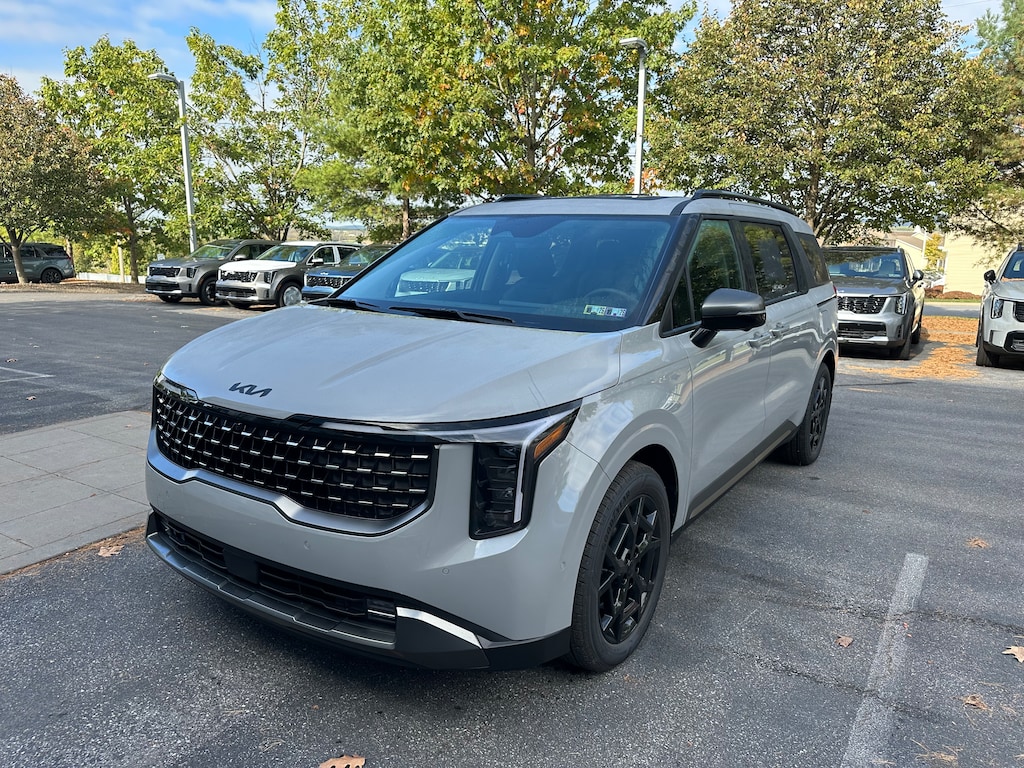 New 2026 Kia Carnival Hybrid SX Van Passenger Van