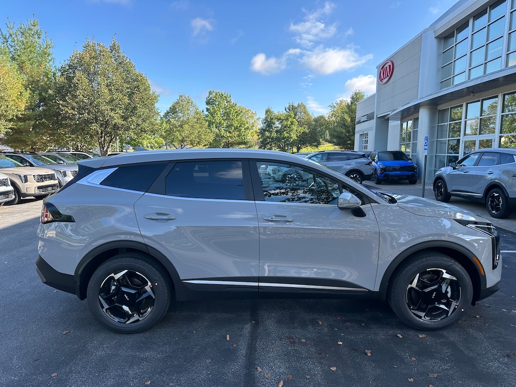 New 2026 Kia Sportage Hybrid EX SUV