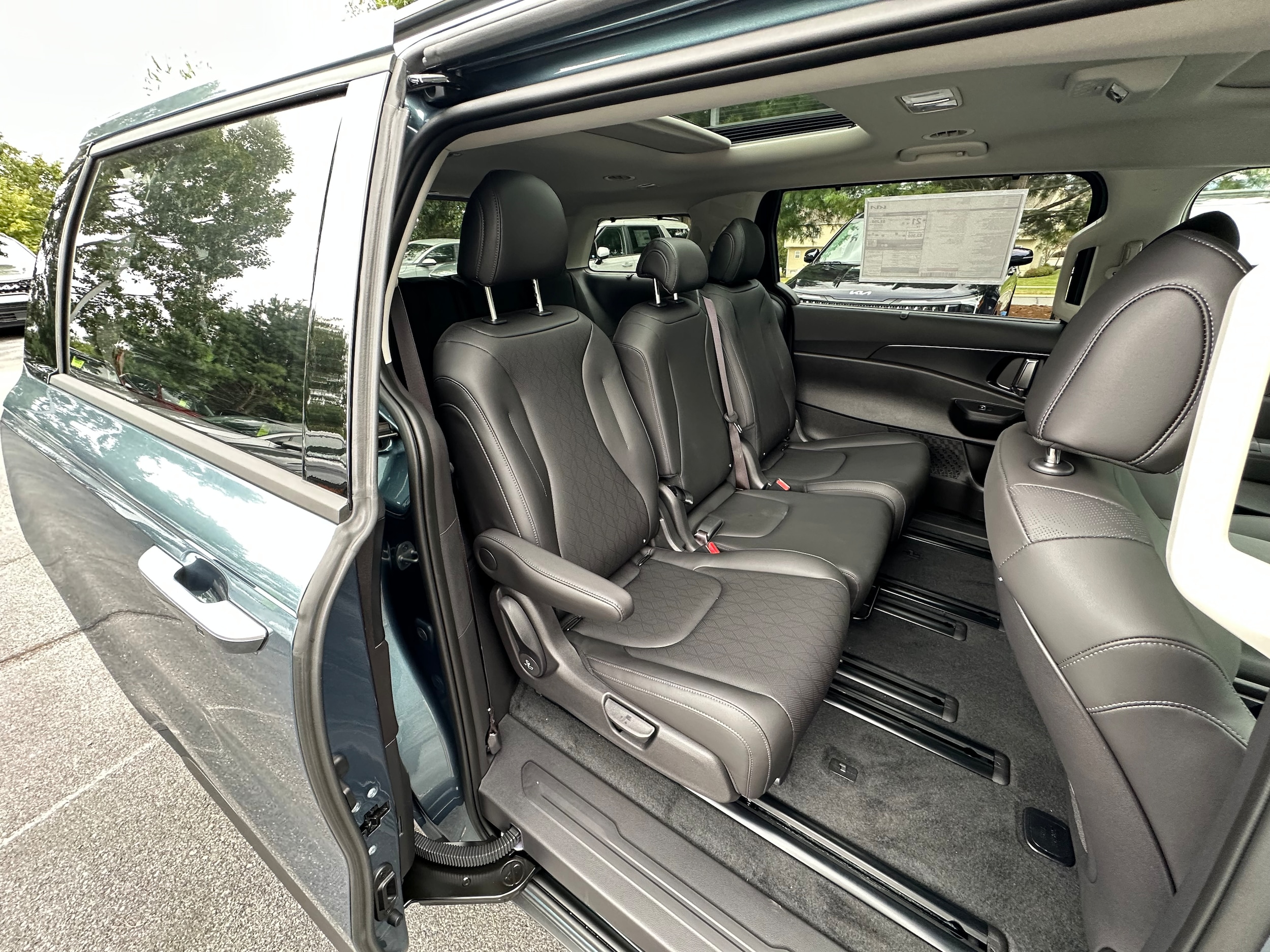 2026 Kia Carnival SX - Photo 15