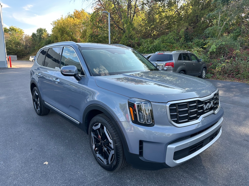 Certified 2025 Kia Telluride S SUV