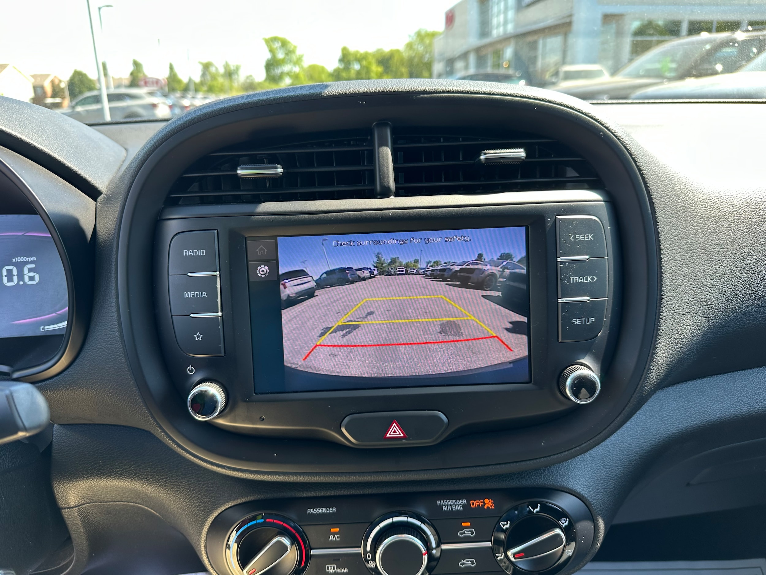 2023 Kia Soul LX - Photo 29