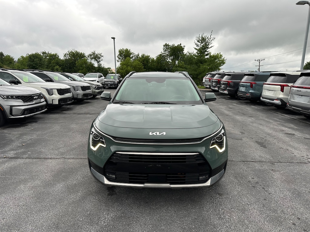 Certified 2024 Kia Niro EX Touring SUV