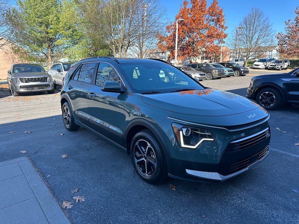 New 2026 Kia Niro EX SUV