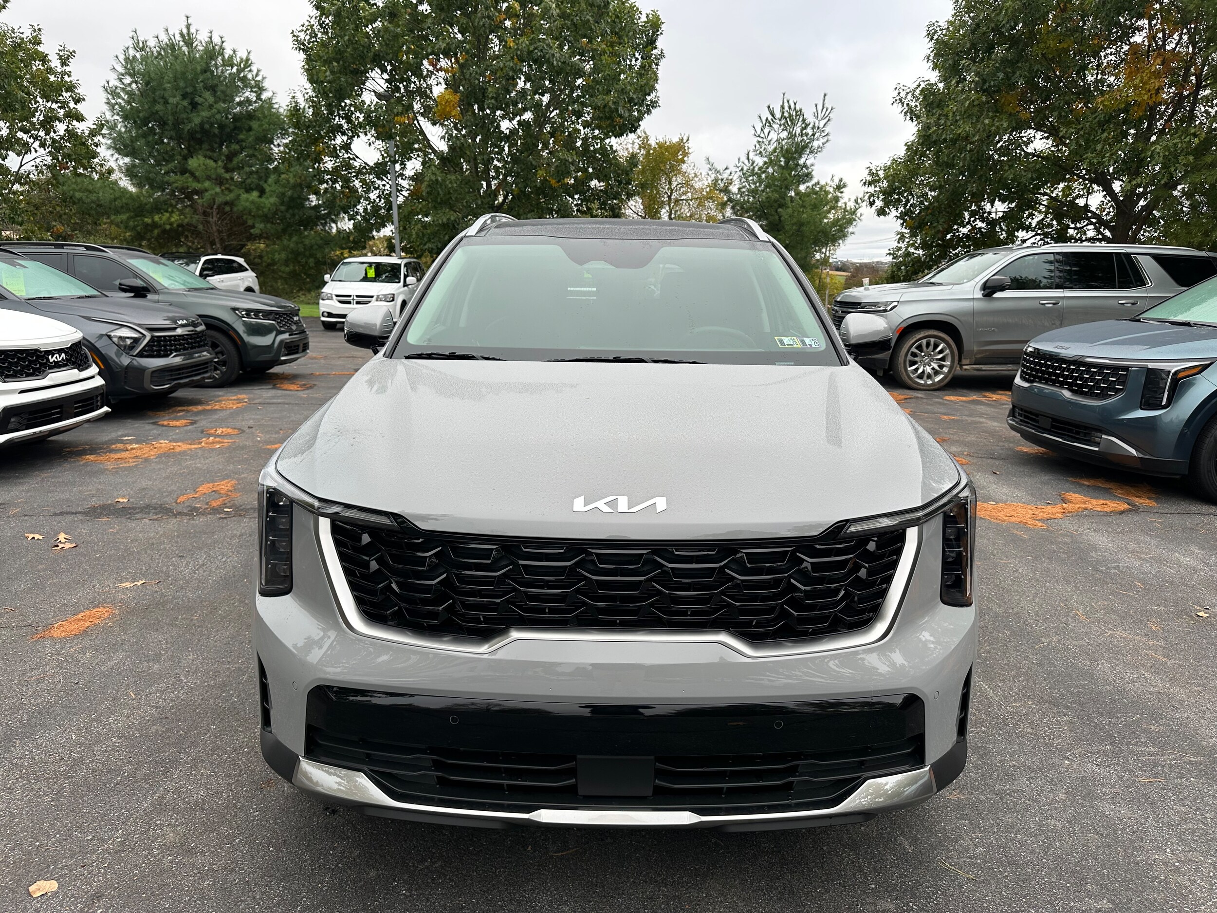 2026 Kia Sorento S photo 2