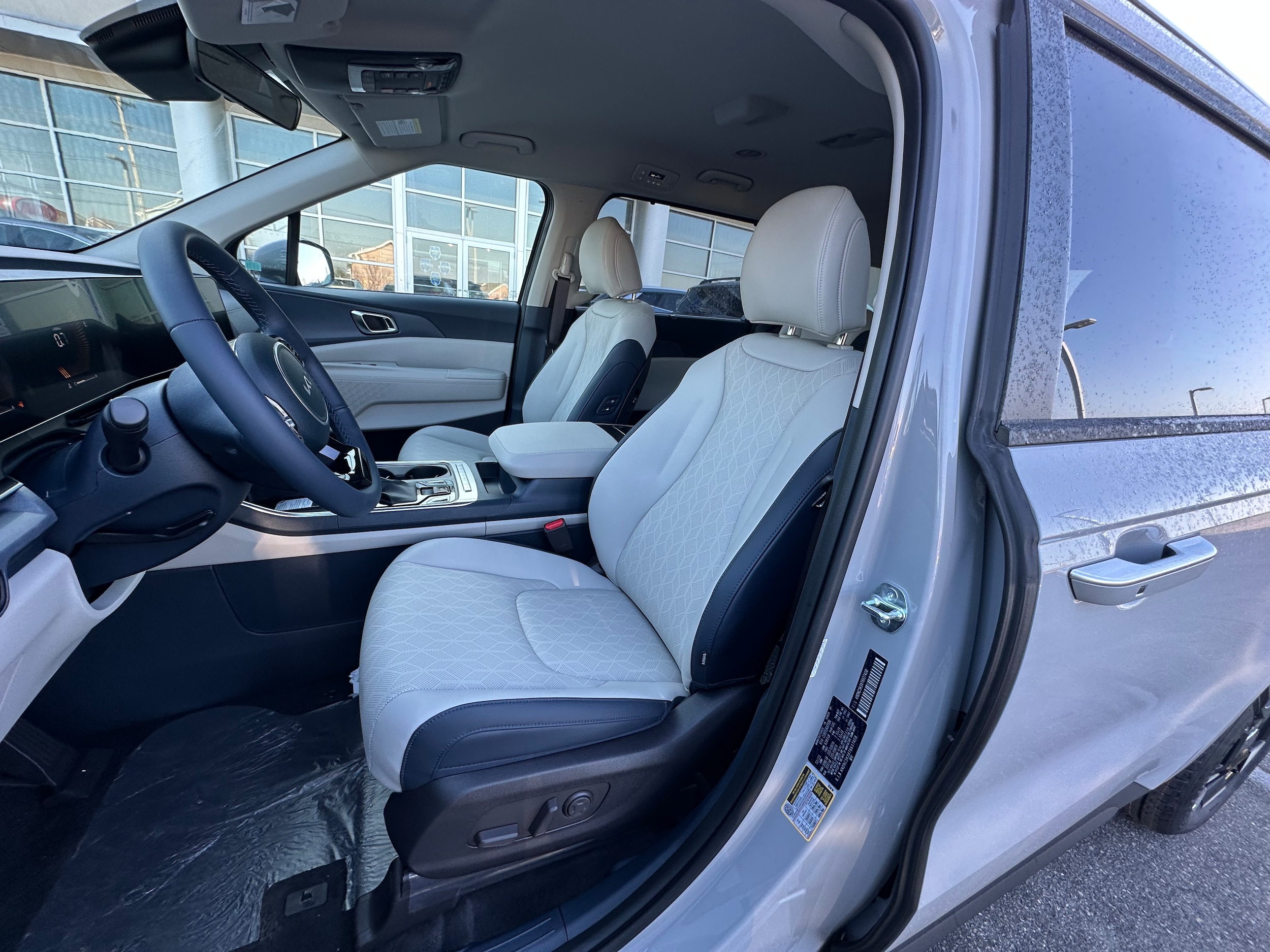 2026 Kia Carnival EX - Photo 38