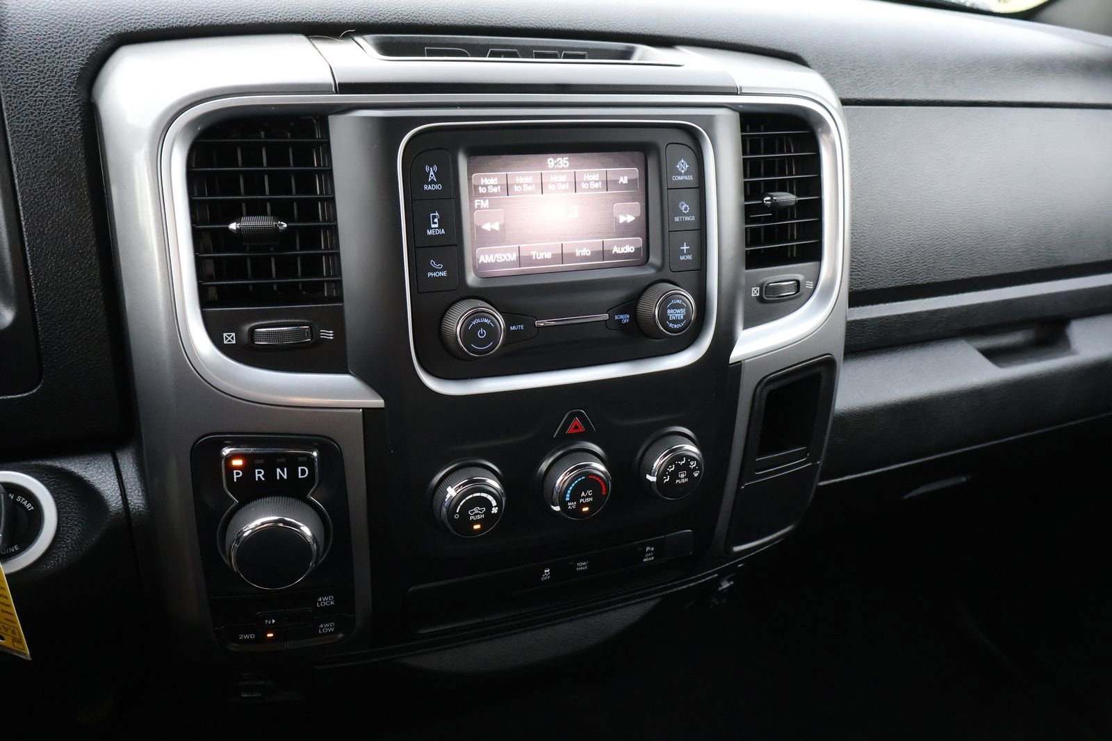 2024 RAM Ram 1500 Classic Warlock - Photo 18