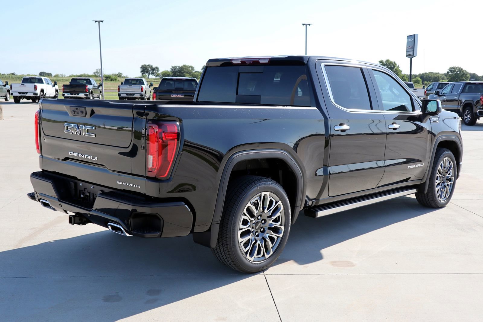 2025 Gmc Sierra 1500 Denali Ultimate photo 4