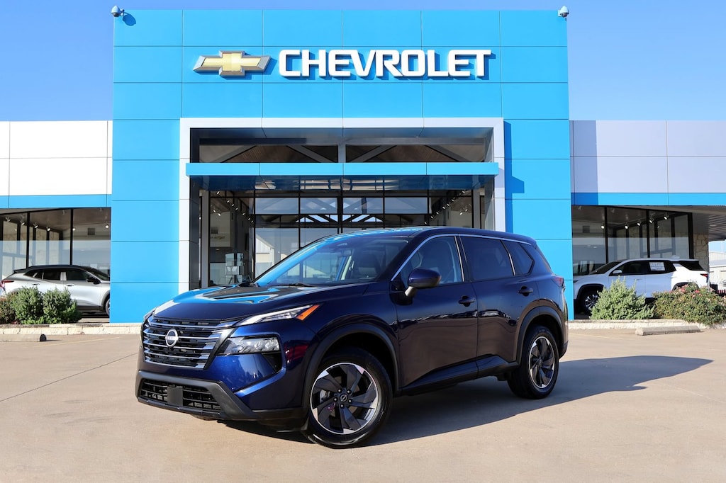 Used 2024 Nissan Rogue SV