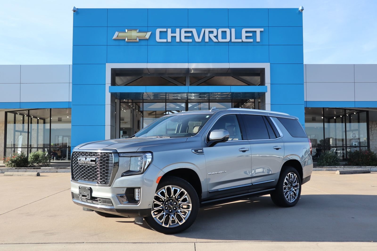 2024 GMC Yukon Denali Ultimate's photo