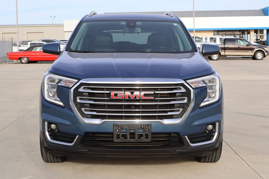 Used 2024 GMC Terrain SLT SUV