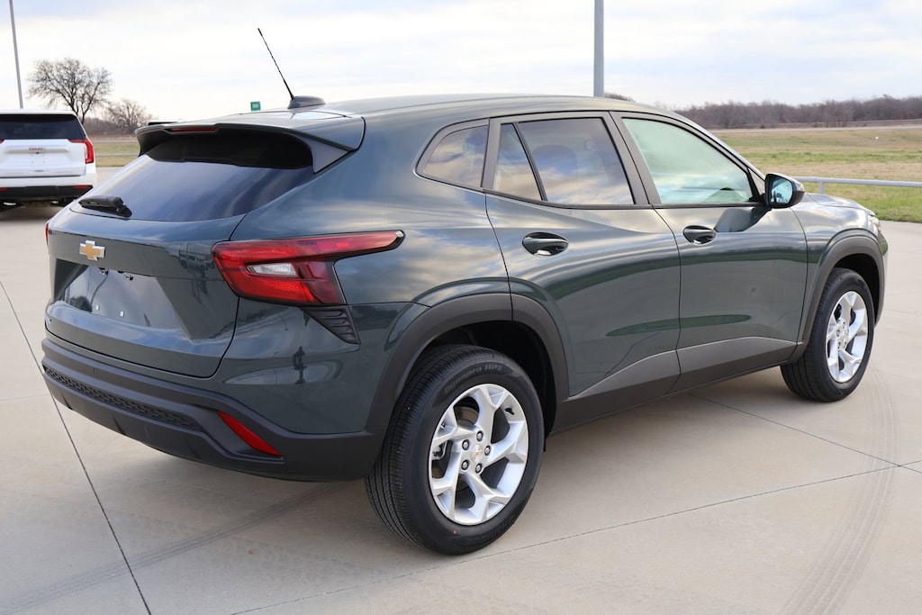 New 2026 Chevrolet Trax LS SUV