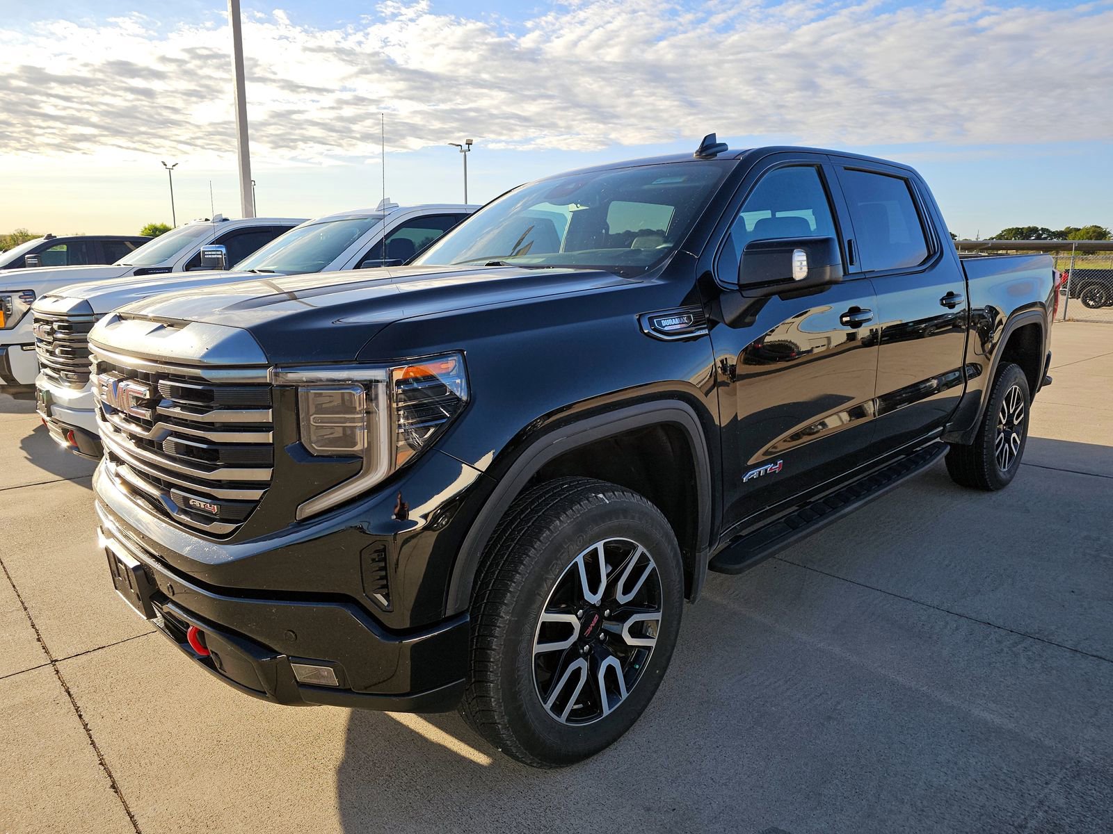 2023 GMC Sierra 1500 AT4's photo