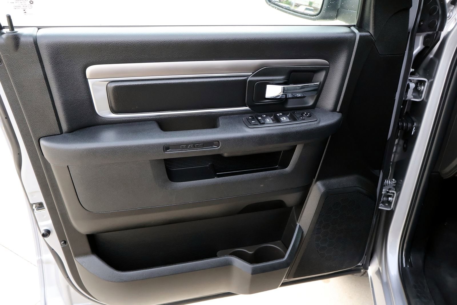 2024 RAM Ram 1500 Classic Warlock - Photo 16