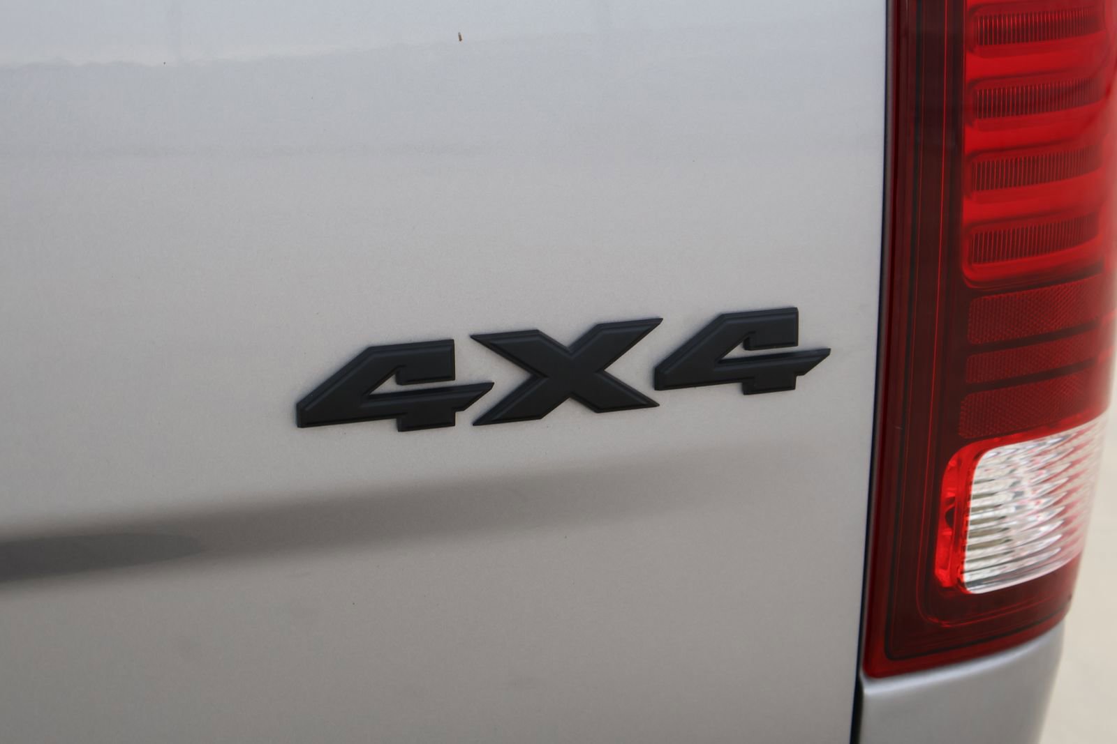 2024 RAM Ram 1500 Classic Warlock - Photo 9