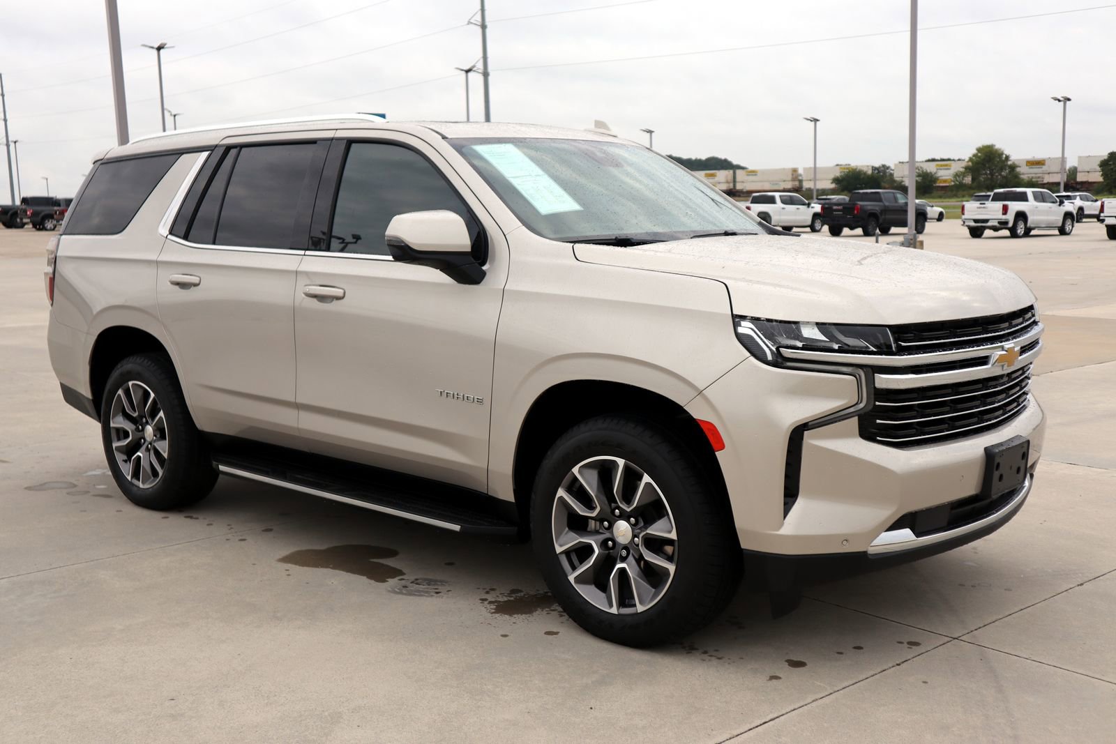 2023 Chevrolet Tahoe LT photo 3