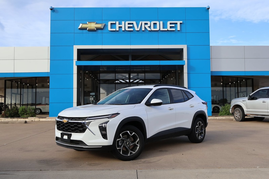 Used 2025 Chevrolet Trax LT SUV